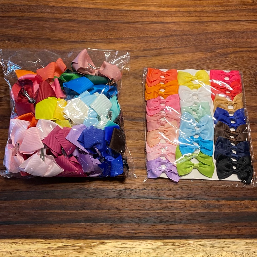 Set of two bags of 40ea hair bows